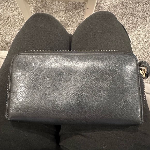 Tory Burch Black Leather Zipper Wallet with Tassel - Picture 2 of 6